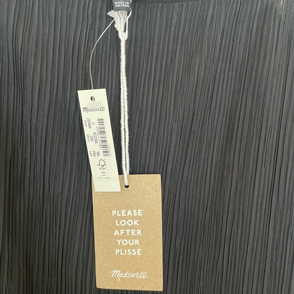 Madewell Goldie Dress Black Plisse NWT Size 0 - Picture 3 of 4